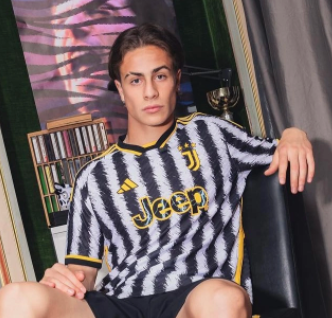 贝西克塔斯足球俱乐部