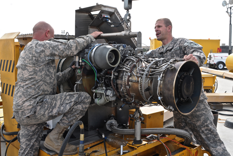 AH-64武装直升机