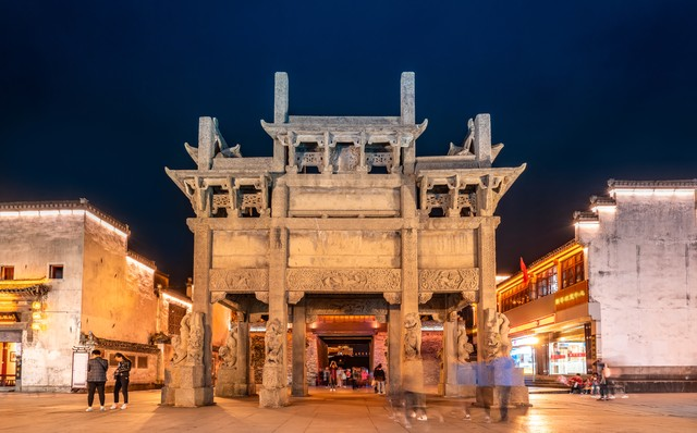徽州古城古建筑街道夜景