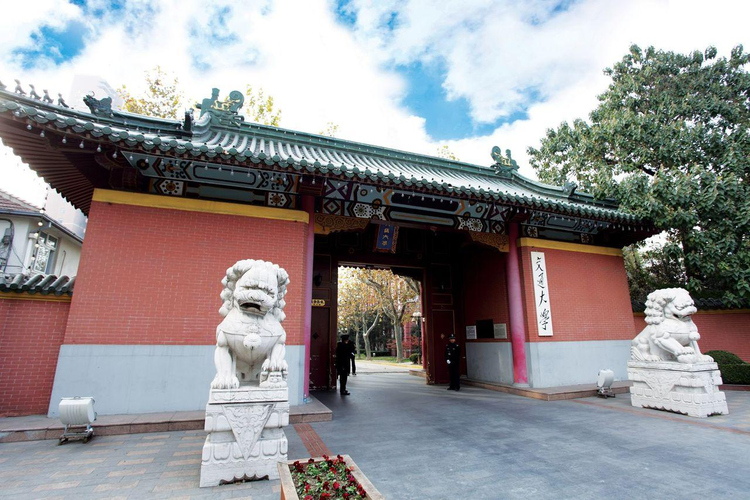 上海交通大学徐汇校区