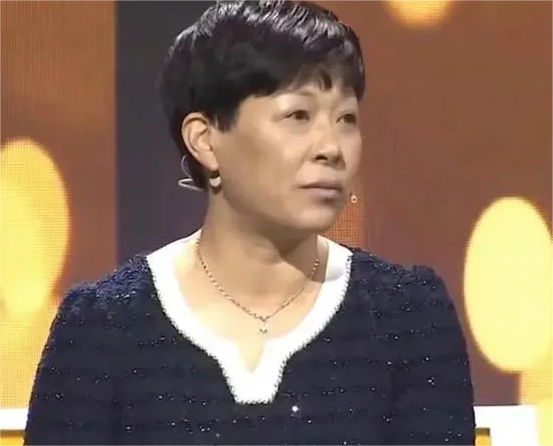 戴杏芬