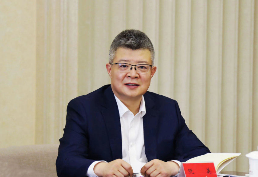 阮英