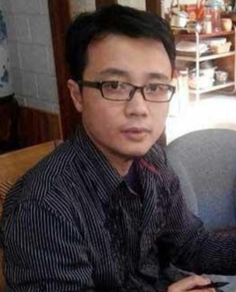 李然