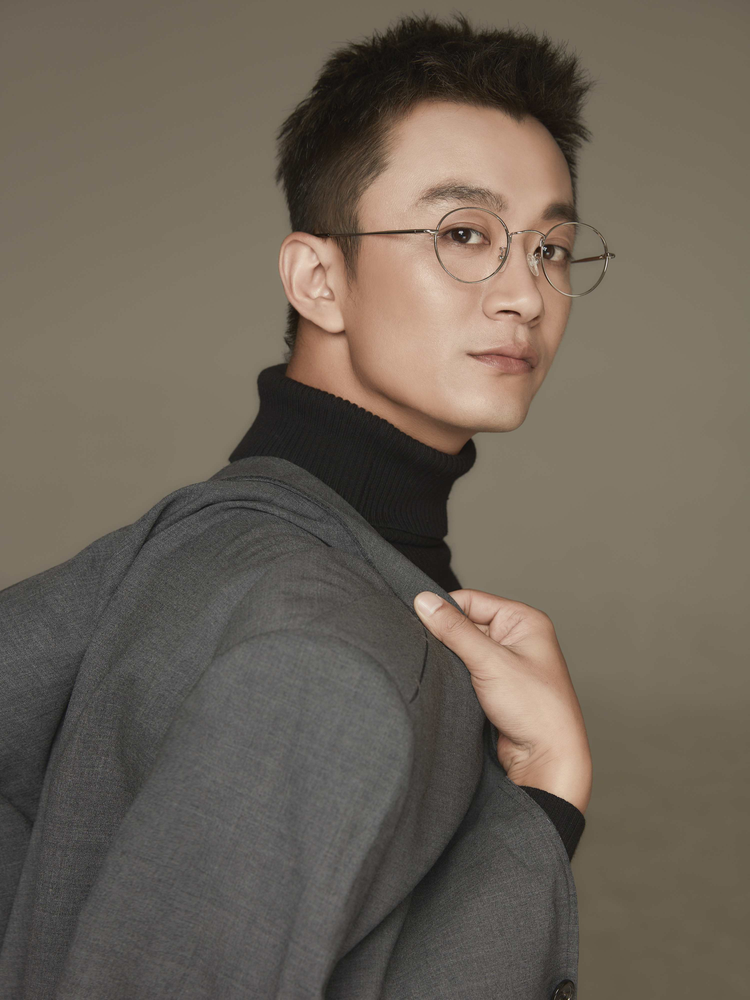 共产党人刘少奇