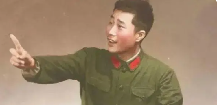 李雪健