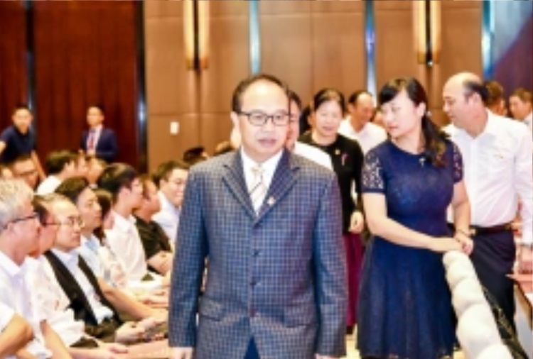 岳琴舫