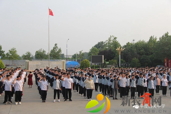 中考誓师曁一模总结表彰大会2.jpg