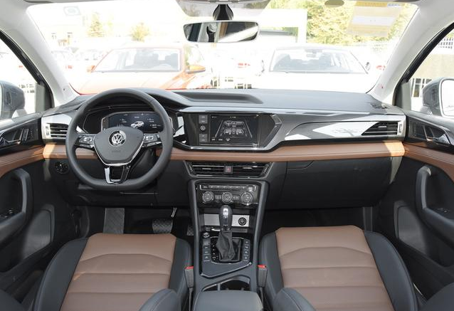 想买15万左右的SUV，吉祥坊体育带你了解探歌和途岳选哪个？