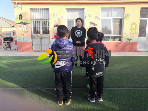 平度市明村镇景村幼儿园组织防踩踏安全演练