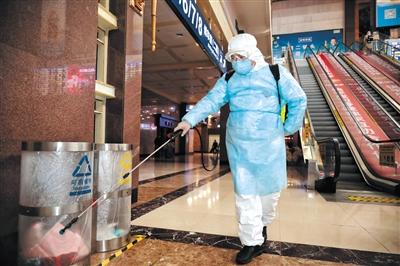 北京：体温不超过37.3℃才能出火车站