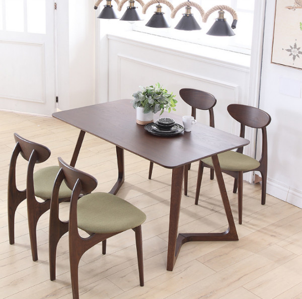 福建中匠实木家具谈谈实木家具桌椅如何保养