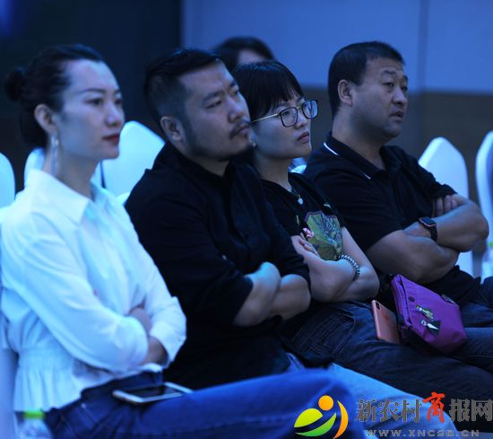 8-26 全新的视觉文化时代-电影美术设计这的思考论坛---影像----李飞摄影--西海岸供图 (7).jpg