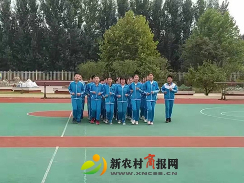 胶州市第二十二中学强教育管理促学生习惯养成