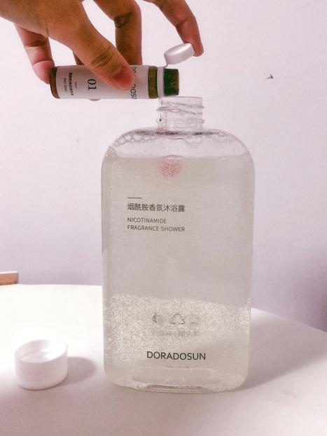 国货之光！这款朵拉朵尚烟酰胺香氛沐浴露 双12你值得拥有！