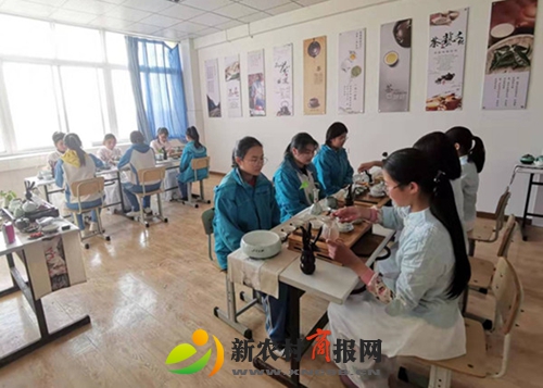 胶州市第二十二中学社团活动精彩纷呈（组图）