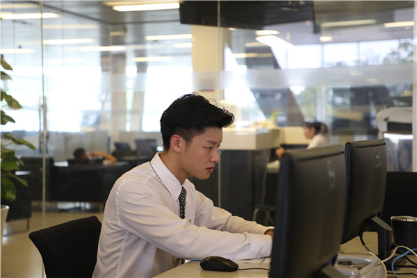 吴小华：选择好学校是成功开始的关键