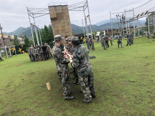 氢点年中拓训丨突破自我、凝聚力量，成就战狼团队