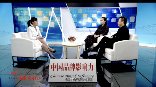 央视主持刘小唯专访-译莎外教家庭英语