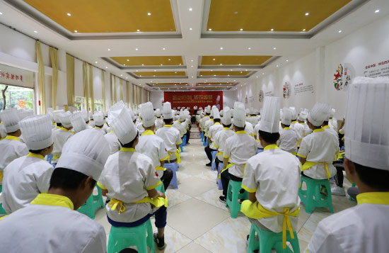 成都新东方：这些选手在大赛中脱颖而出！