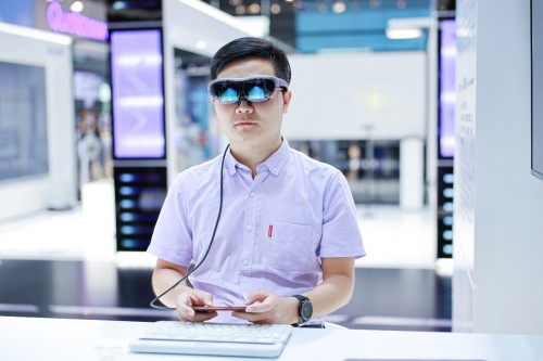 iQOO 5G手机亮相！vivo在MWC上带来多款5G智慧终端