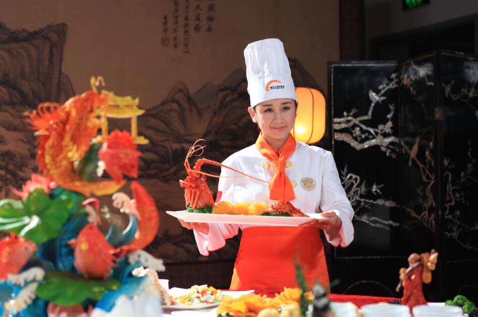 想学厨师必须去学校学么_厨师短期培训班哪里有_陕西新东方学厨师