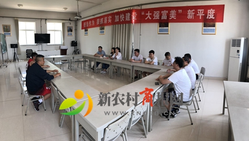 平度白沙河街道组织志愿者进军营开展军民共建座谈会