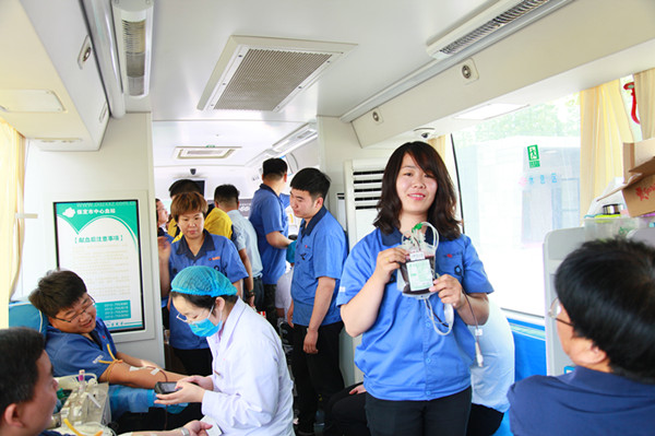 奥润顺达的这帮年轻人，他们以这种方式为党庆生！