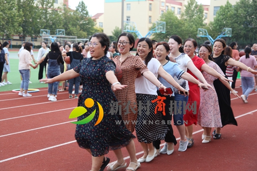 平度开发区小学组织系列活动庆祝教师节