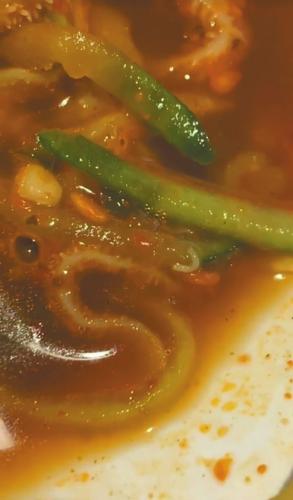 成都一网红餐馆吃出活蛆？市场监管部门介入调查 