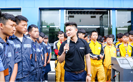 大火烧车？贵州万通这个国庆厉害了