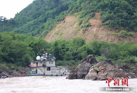 他“吃了熊心豹子胆” 专在湄公河上闯“鬼门关”