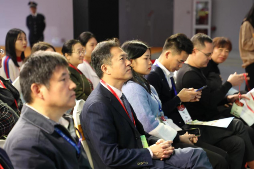 临高电子商务进农村凤梨产业推荐会主会圆满举行