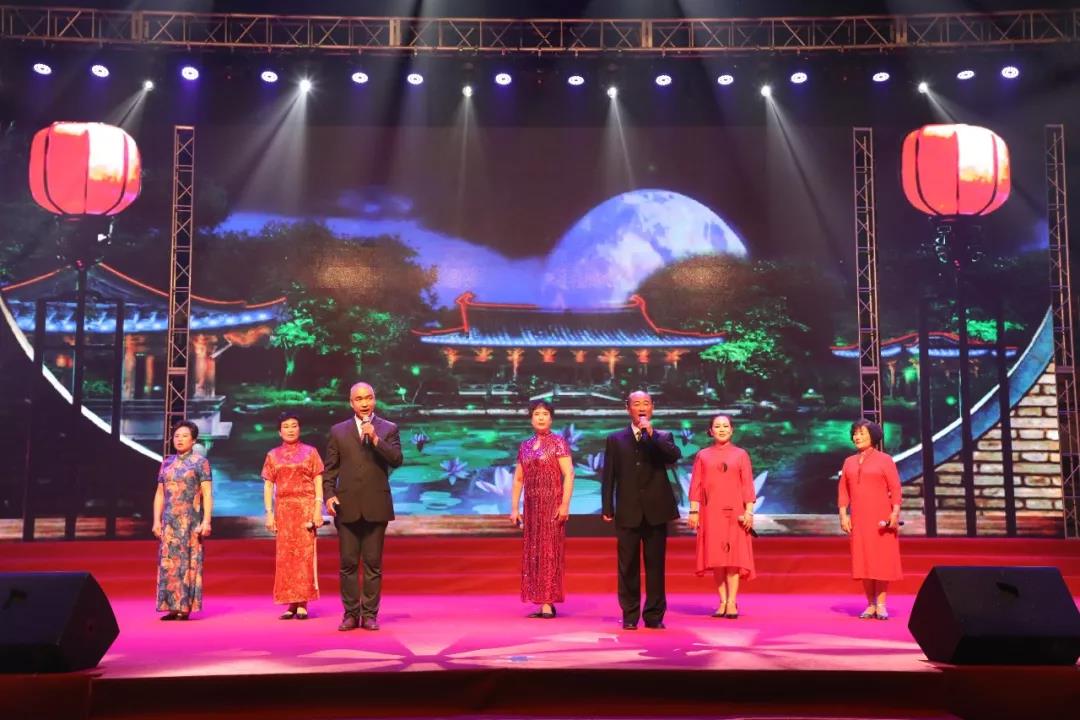  “新韵古镇悦动葛沽”群众联欢会 荣程集团捐218万支持公益