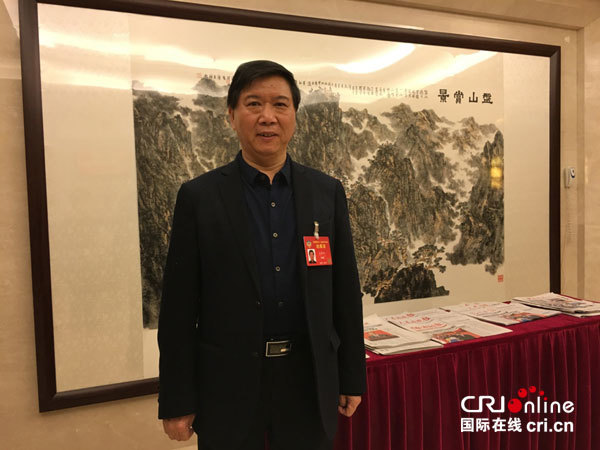 政协委员谈校园欺凌：家庭学校社会缺一不可