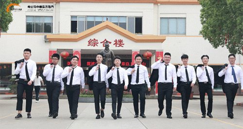 毕业季 转眼间各奔东西 愿你们前程似锦
