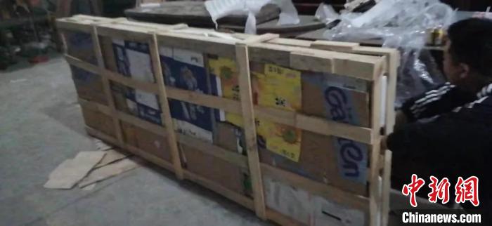 包氏宗祠百年牌匾被盗7年 民警千里追赃