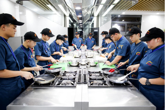 来厦门新东方烹饪学校学厨师有什么好处