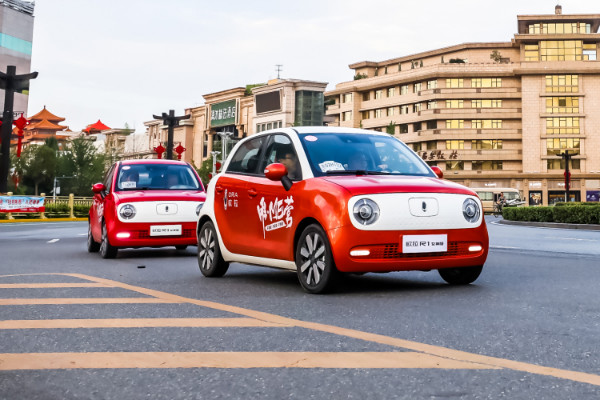 孙燕姿种草电动车 欧拉R1成为独立女性的大玩伴