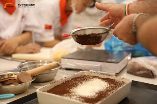 意大利西点大师里卡尔多·拉捏利的趣味课堂