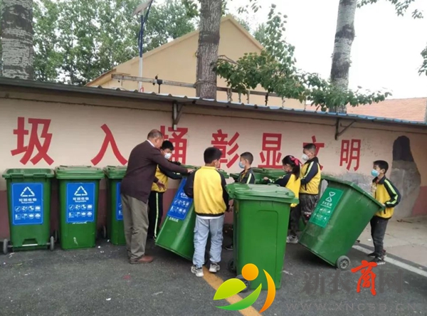 平度市古岘小学：垃圾分类践于行  添彩校园新环境.jpg