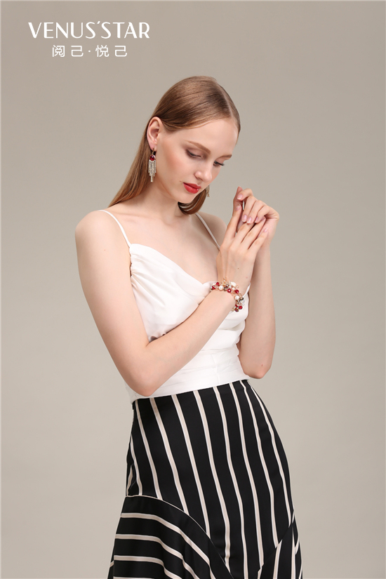 维纳斯VENUS'STAR配饰品牌，为创业者带来不一样的财富盛宴