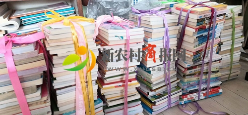 携手镇宁实小共做书香少年——胶州市实验小学举行图书捐赠活动