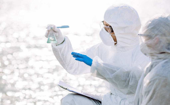泉露净水器帮忙净化自来水保卫家人饮水健康