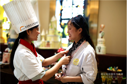 新东方烹饪学校新生故事周稳稳：学西点信心重燃！