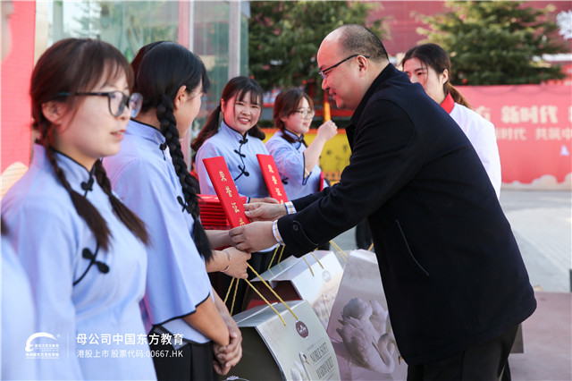 郑州新东方：“新东方·新时代·新征程”全体教职工歌咏比赛，现场超燃！