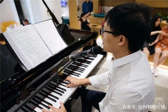 这家钢琴公馆不简单，钢琴九级露一手~