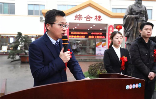 毕业季 | 愿你出走半生 归来仍是少年