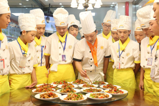 厦门新东方：报名学厨师为什么要赶早？