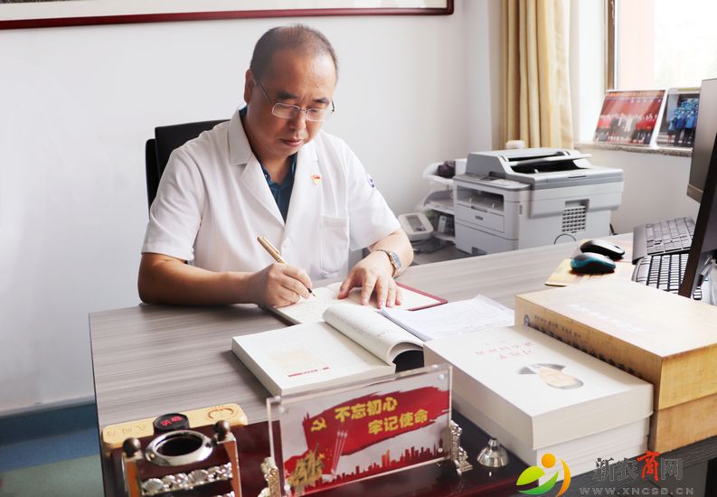 青岛西海岸新区：“医改创新先锋”樊永江——开拓创新，当好健康守门人.jpg