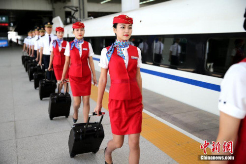 京沪高铁复兴号提速至350公里 体验全球最快速度